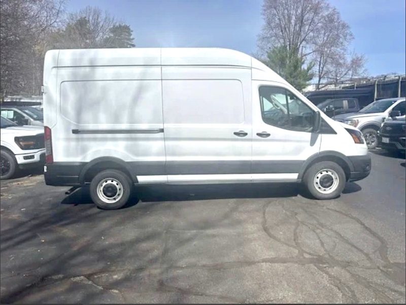 2023 FORD T250 CARGO VAN