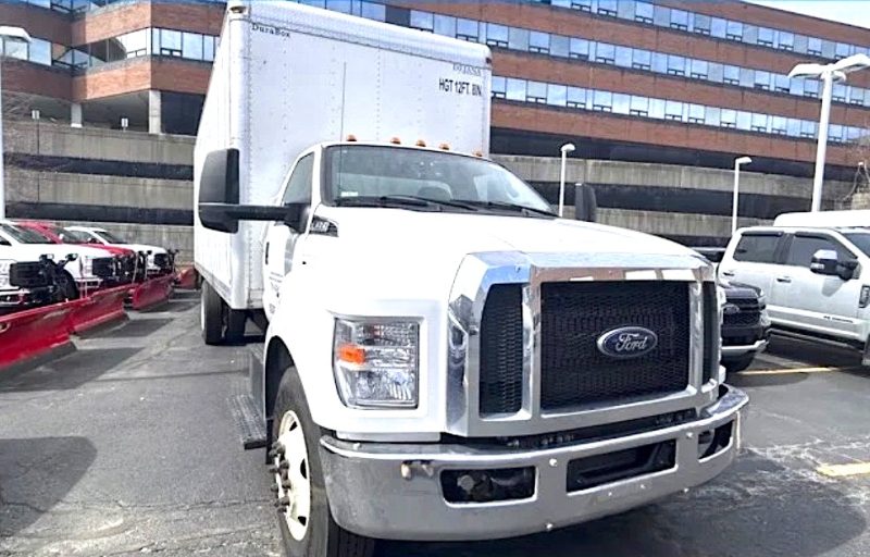 2021 FORD F650  26 Ft VAN BODY