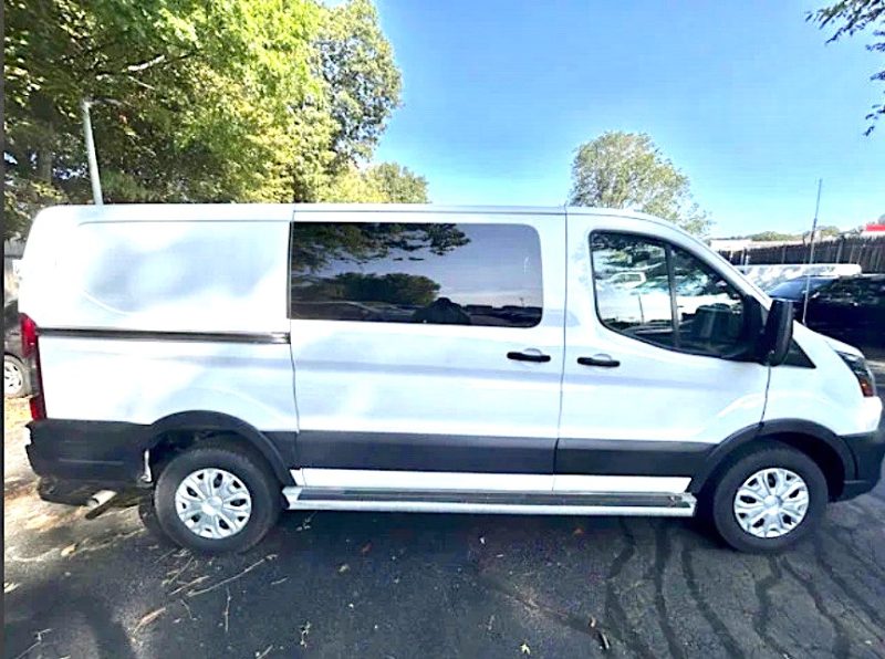 2023 FORD T250 CARGO VAN