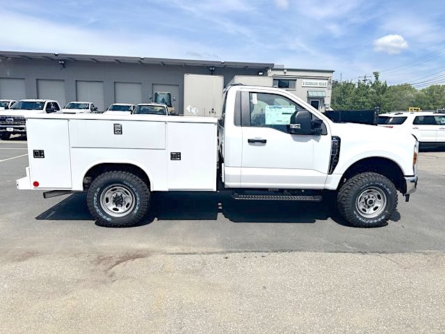 2024 FORD F350 UTILITY.