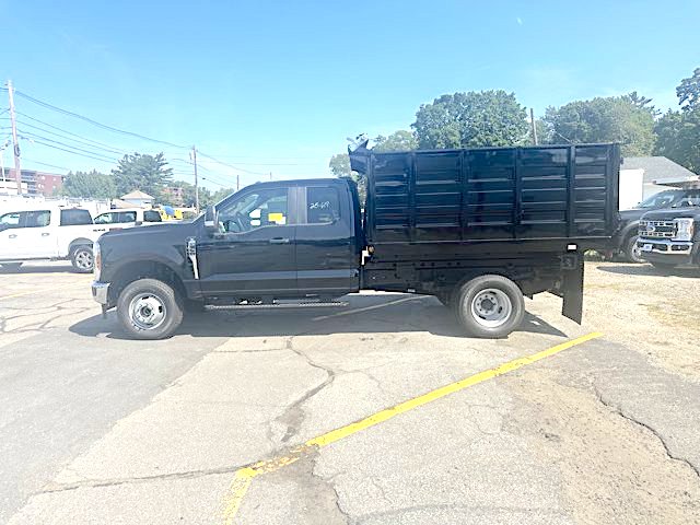 2025 F350 LANDSCAPER