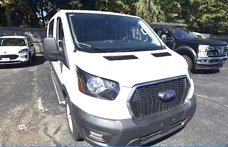 2023 FORD T250 CARGO VAN