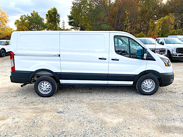 2025 FORD T250 CARGO VAN