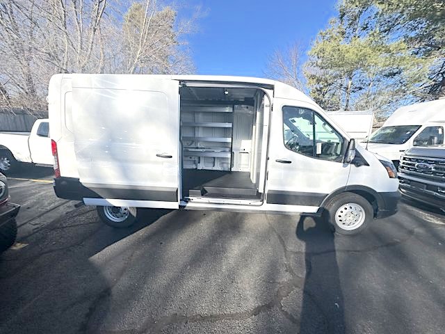 2024 FORD T250 MID ROOF ALL WHEEL DRIVE