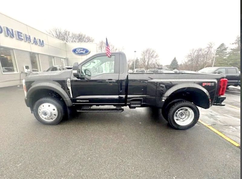 2026 FORD F450 Dual Rear Wheel Pick-Up