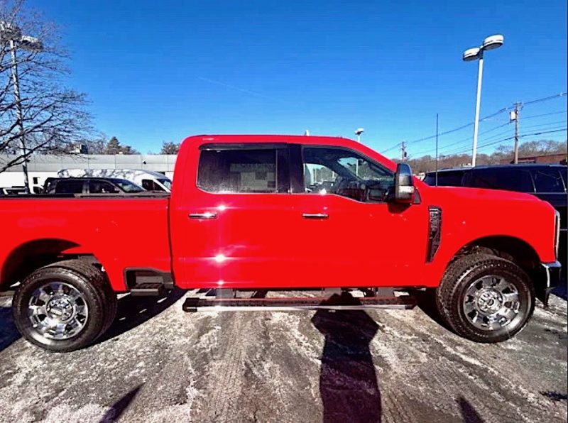 2024 FORD F250 LARIAT