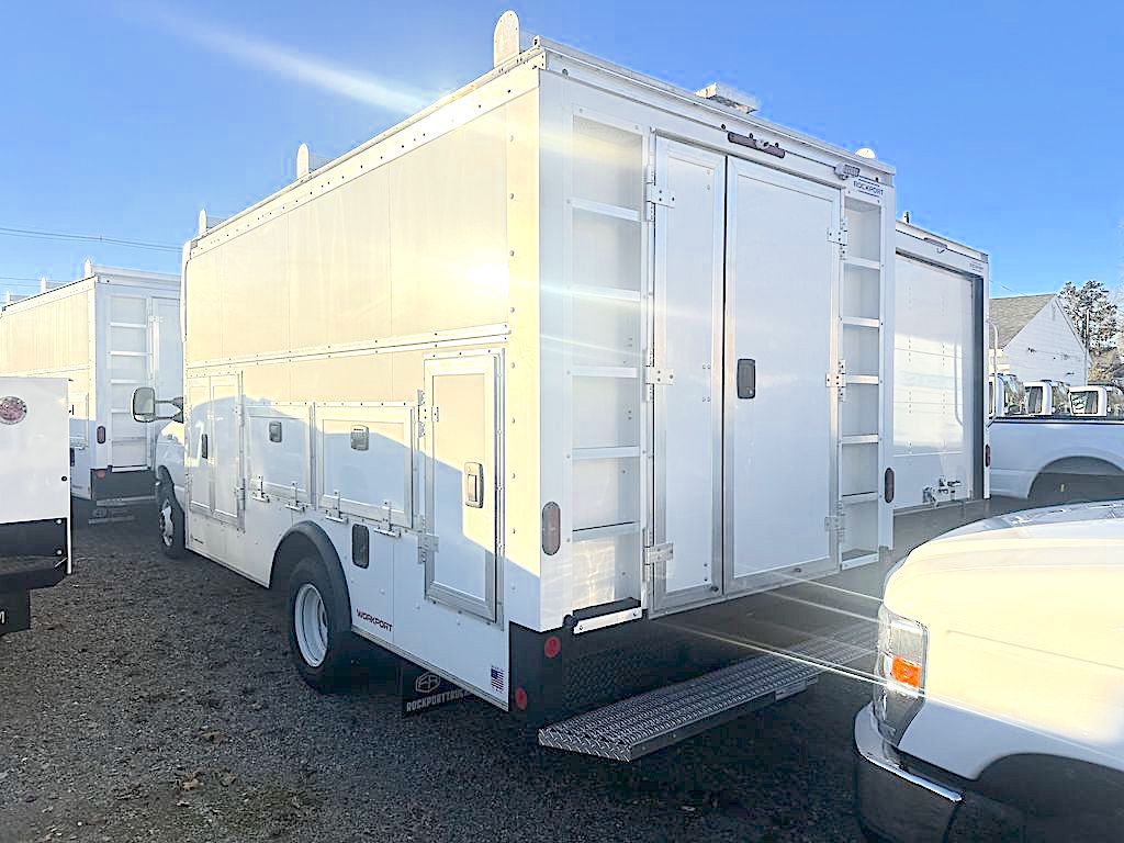 2026 FORD E450 SERVICE 2026 FORD E450 SERVICE