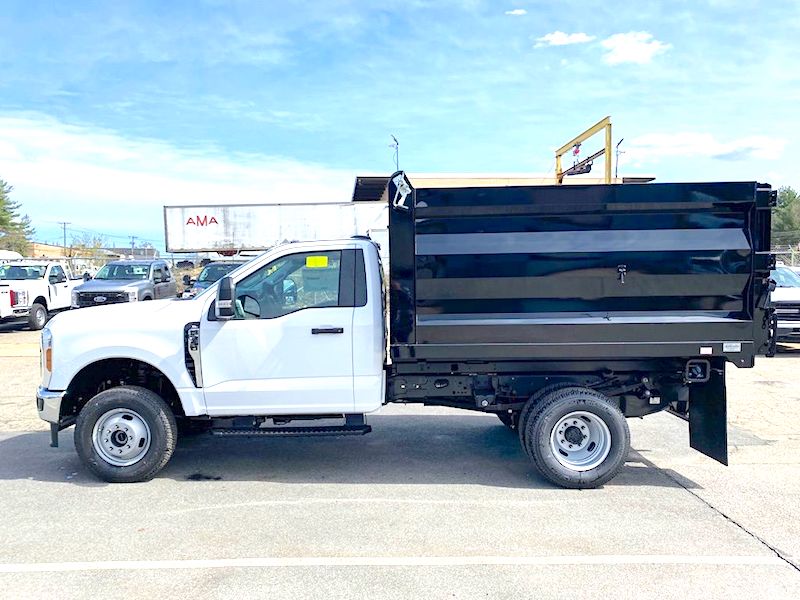 2026 FORD F350 LANDSCAPER