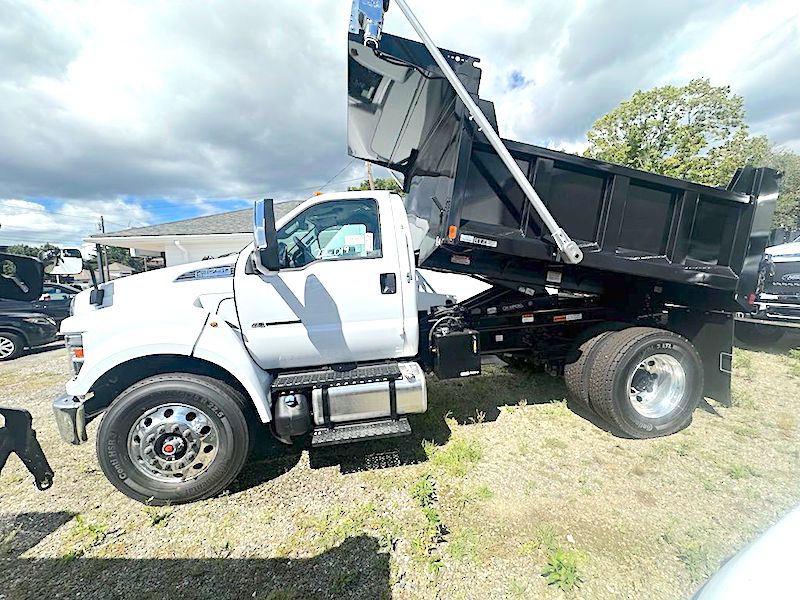 2027 F750 DUMP