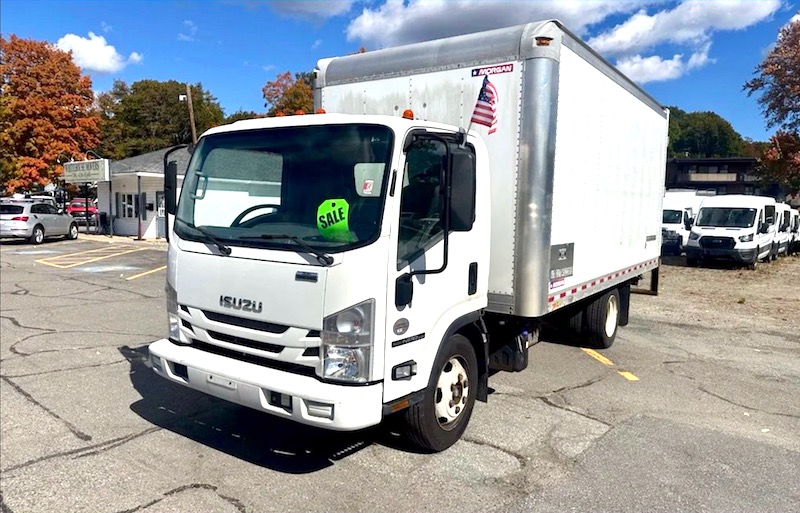 2020 ISUZU NPR XD
